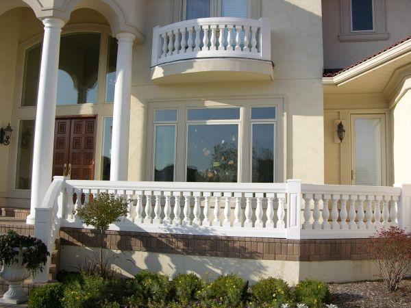 Балюстрада на террасе и балконе частного дома Балюстрада на террасе и балконе частного дома