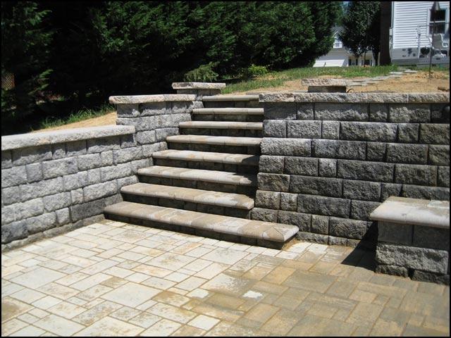 Отделка лестницы гранитом