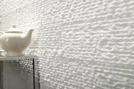 Отделка "каменная гряда" из белоснежного мрамора