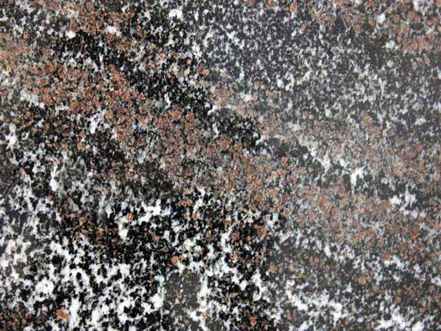 Нигрозеро / Гранатовый амфиболит