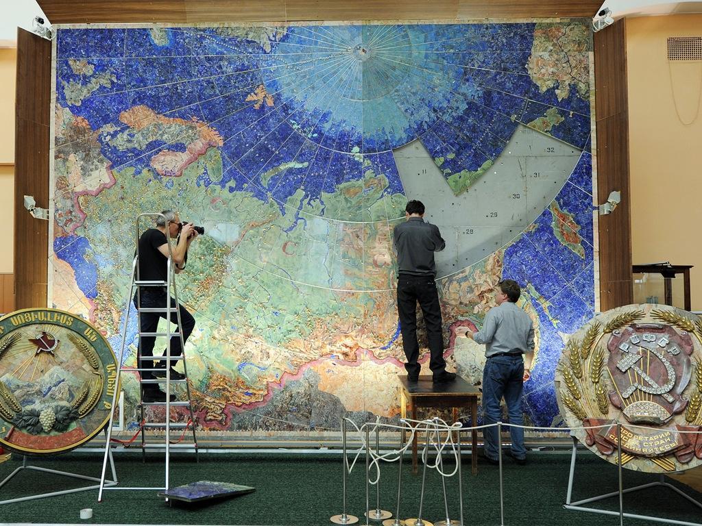 Карта из самоцветов изображение 3