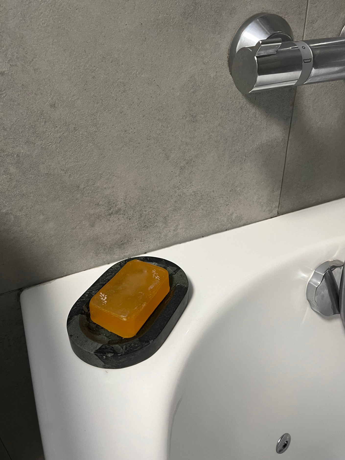 СПK Мыльница скругленная (150х100х20 мм)/Конгломерат Onego Green/Зеленый/Лощение - изображение 2