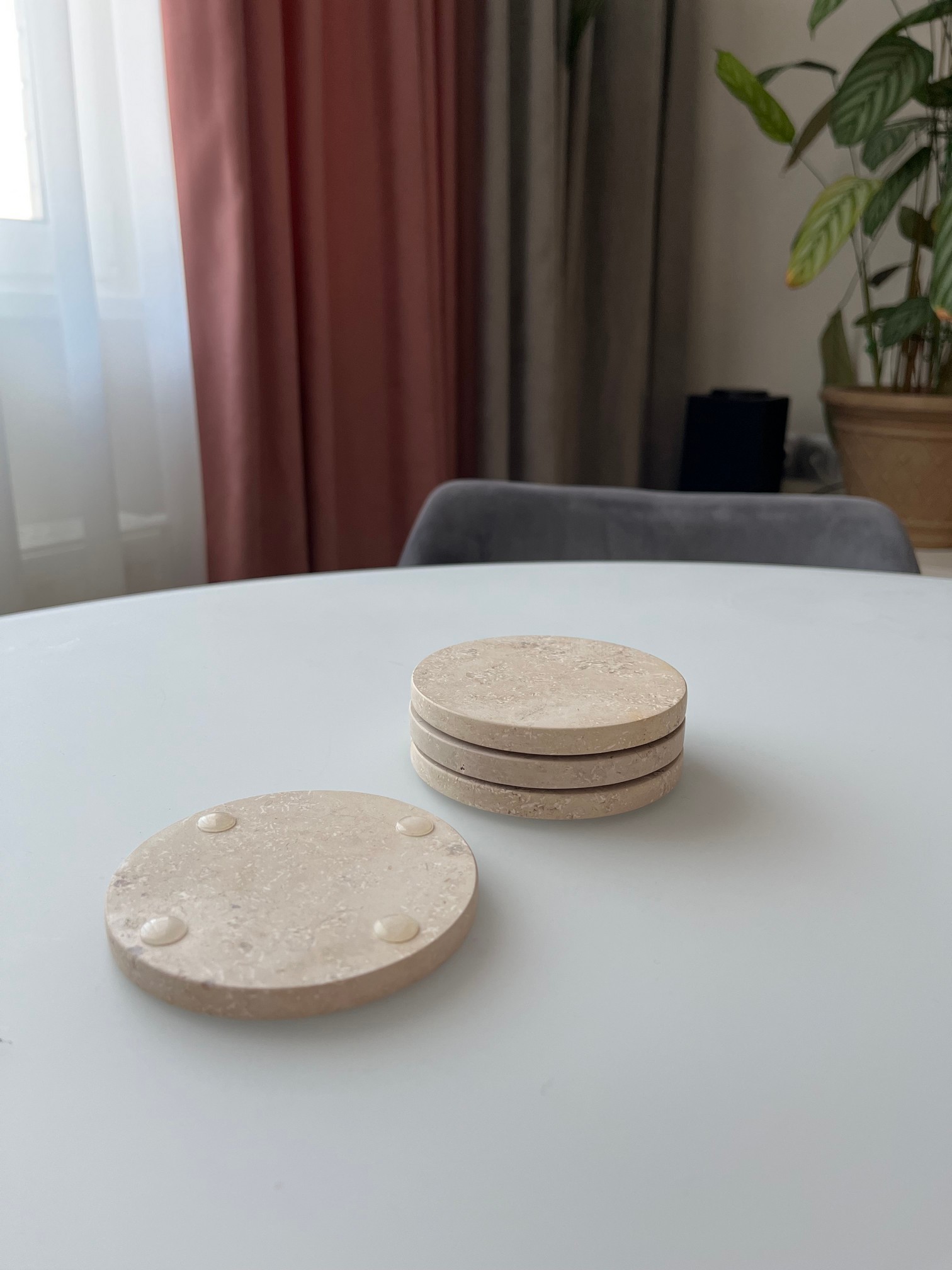 Изображение СПK Набор из 4х шт Подставка круглая (91х91х40 мм)/Известняк Jura Beige/Бежевый/Лощение