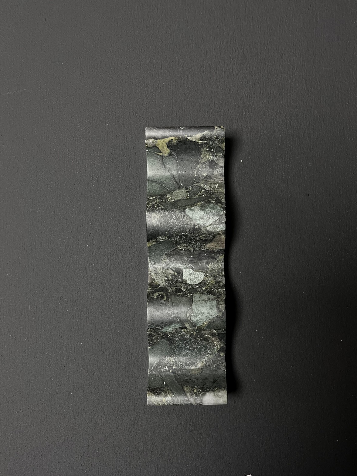 СПK Подставка под приборы (140х40х20 мм)/Конгломерат Onego Green/Зеленый/Лощение - изображение 3