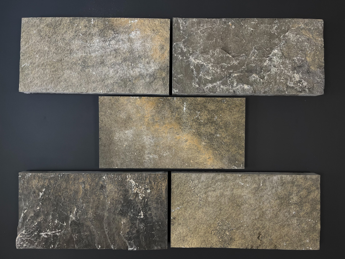 Изображение Плитка E0701 толщ 10-90 (600х300х10 мм)/Гранит Габбро/Черный/Скала, Натуральный скол