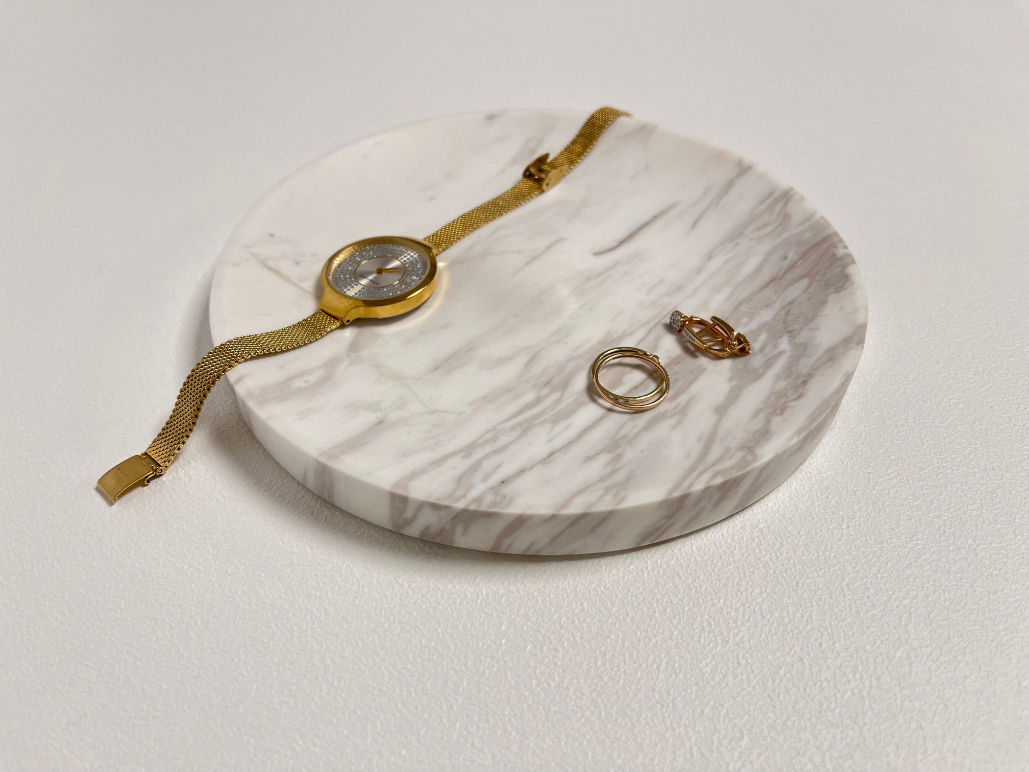 Изображение СПK Ключница круглая (185х185х18 мм)/Мрамор Pirgon/Белый/Лощение