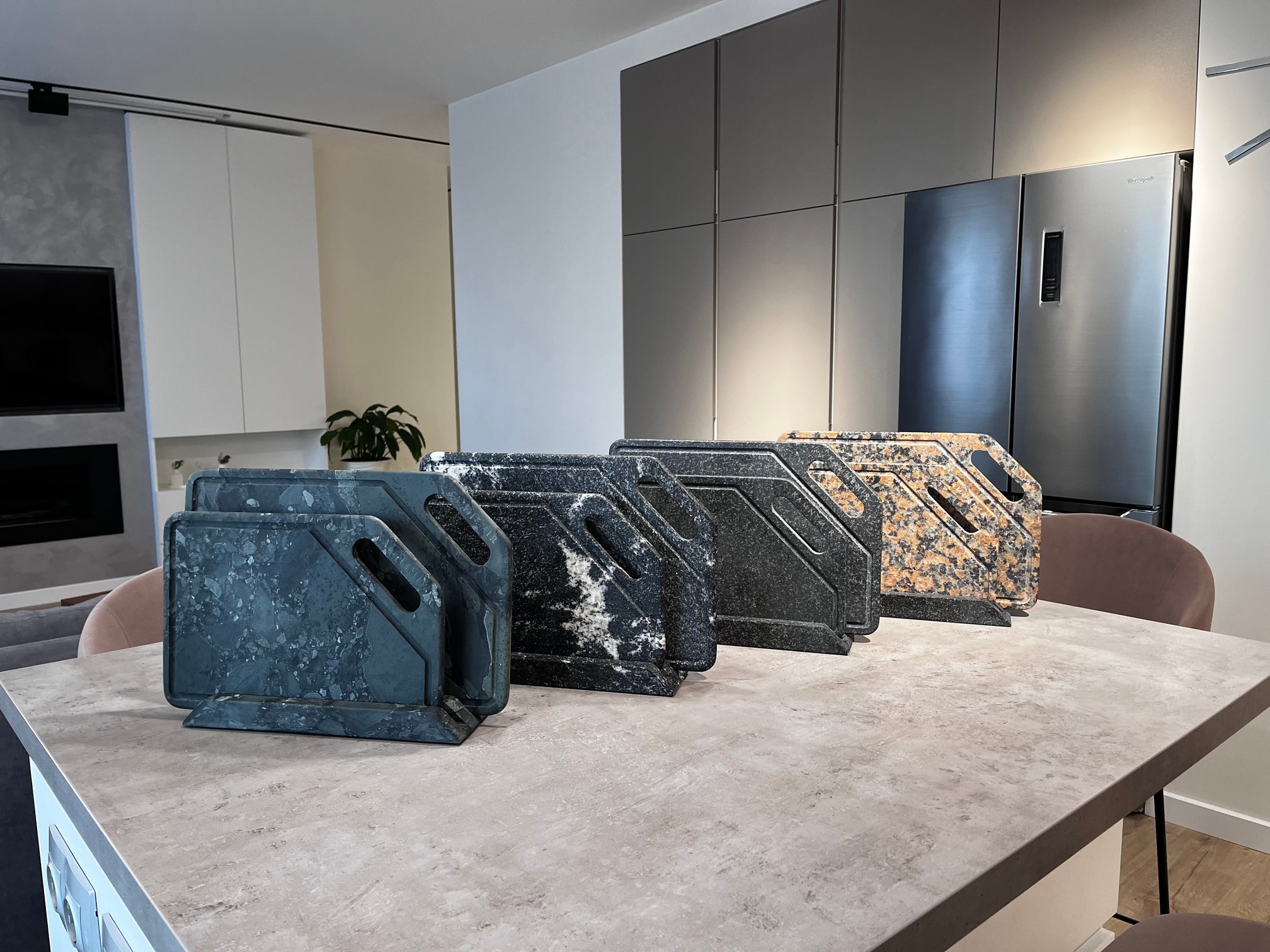 СПK Набор Разд. Доски с подставкой (360х250х80 мм)/Гранит Габбро/Черный/Антик - изображение 7