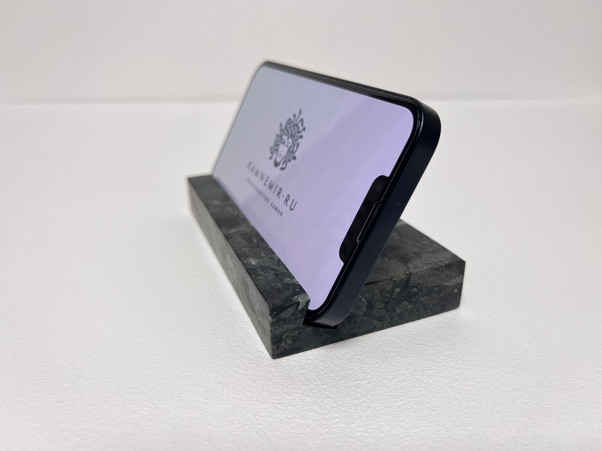 Изображение СПK Подставка под телефон прям (130х70х20 мм)/Конгломерат Onego Green/Зеленый/Лощение