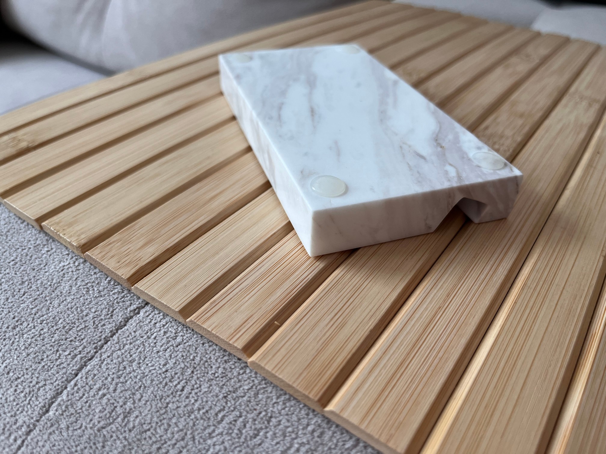 СПK Подставка под телефон прям (130х70х20 мм)/Мрамор Pirgon/Белый/Полировка - изображение 4