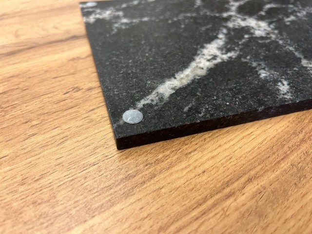 СПK Подставка "Поднос" (300х200х10 мм)/Гранит Гранатовый Амфиболит/Черный/Антик - изображение 3