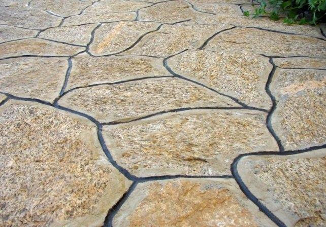 Плитняк в ландшафте Плитняк в ландшафте