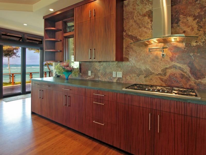 Отделка фартука слэбом Отделка фартука слэбом