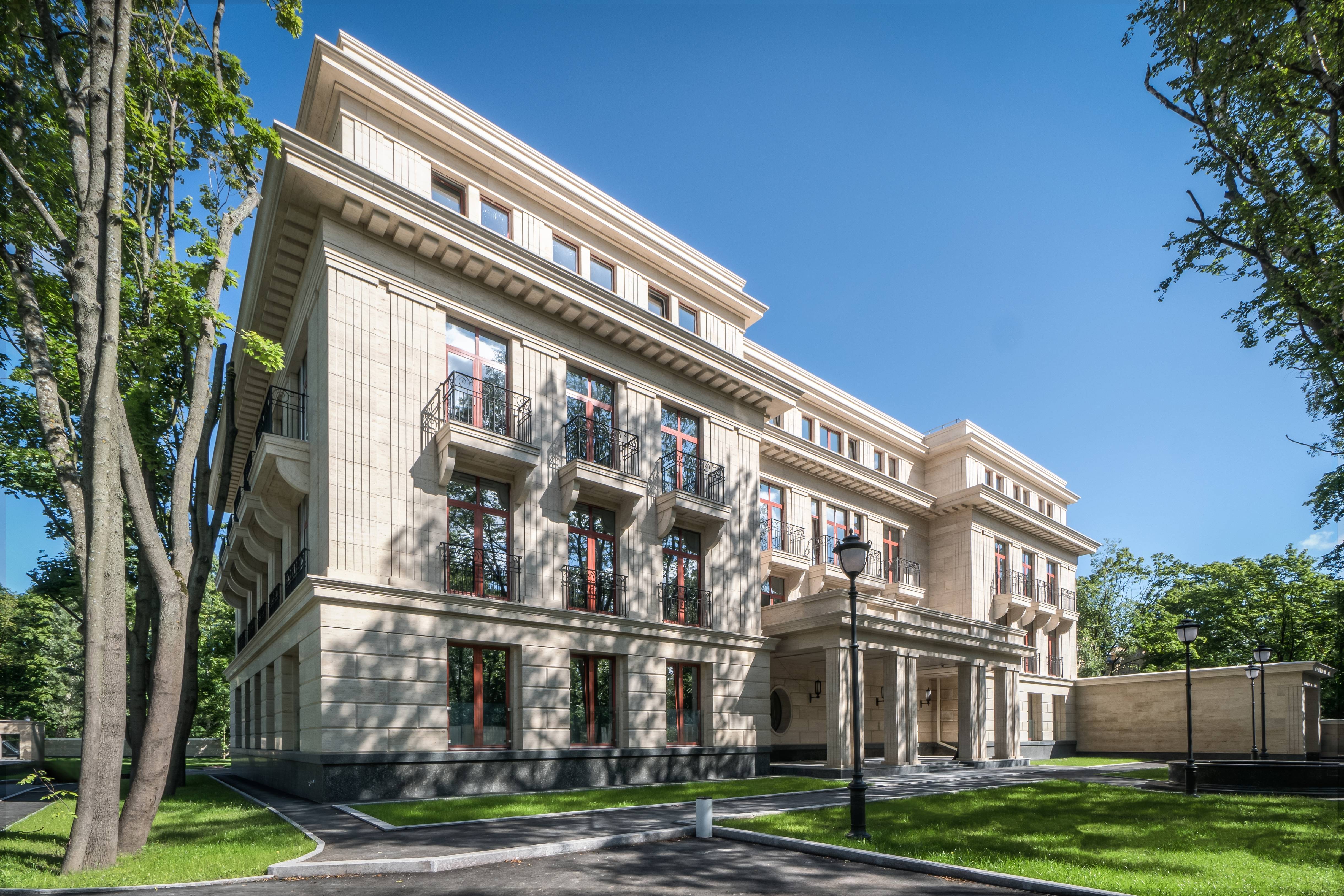 Отделка фасада известняком