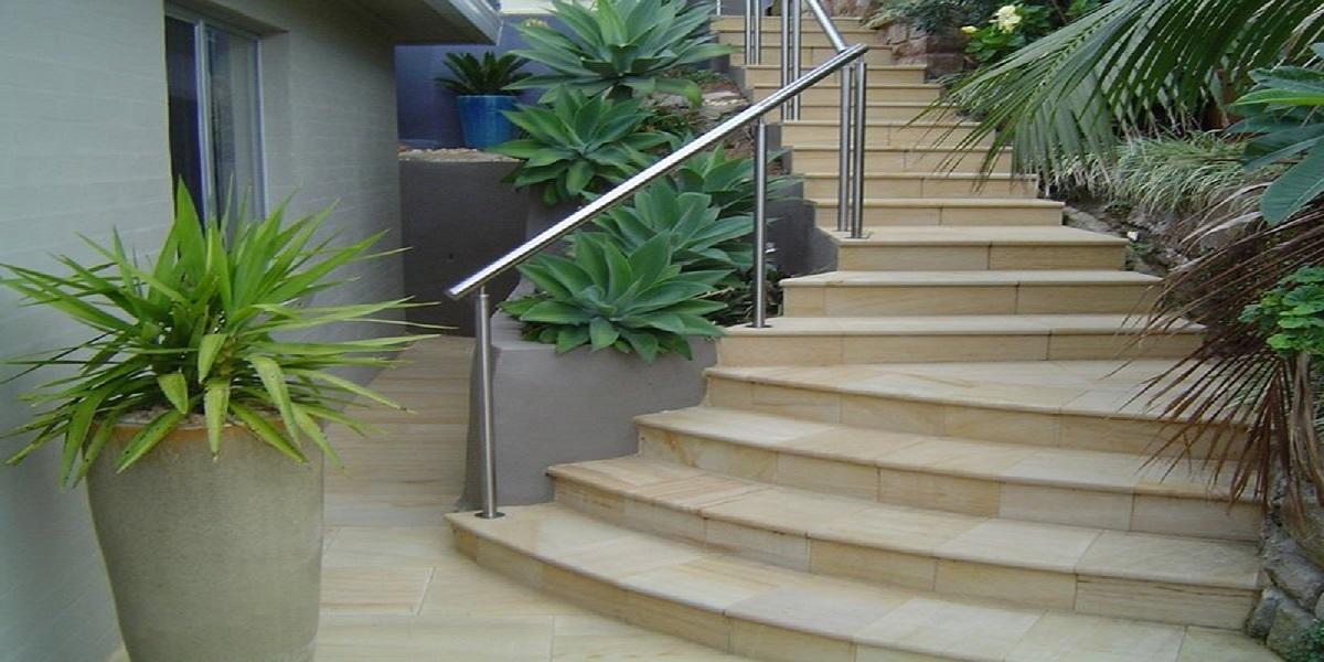 Отделка лестниц песчаником