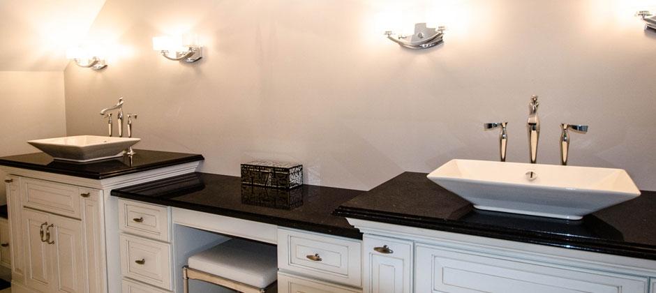 Столешница из гранита в ванной Столешница из гранита в ванной
