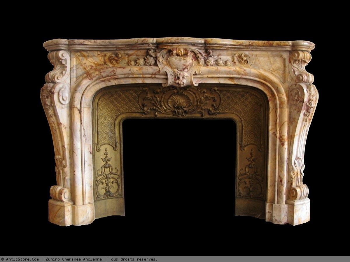 Камин из мрамора "антик"