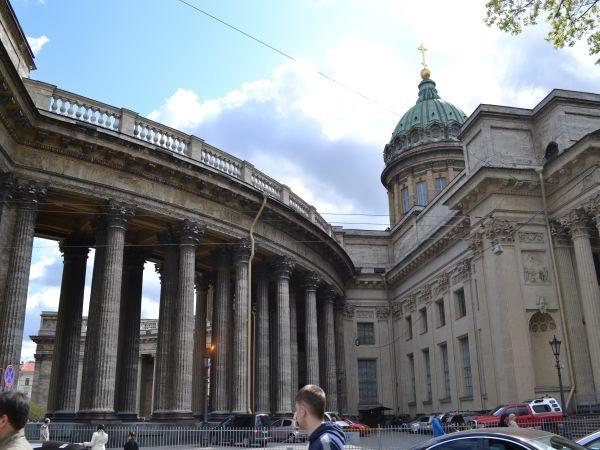 Балюстрада на крыше Казанского Собора в Петербурге Балюстрада на крыше Казанского Собора в Петербурге