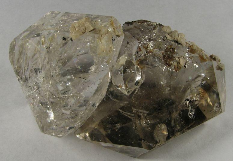 Горный хрусталь и дымчатый кварц (раухтопаз)