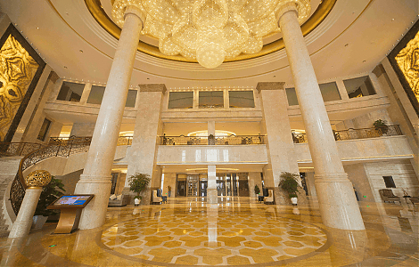 Гранд-интерьер: комплексная отделка фойе отеля