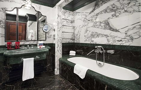 Авторская отделка тремя элитными сортами мрамора