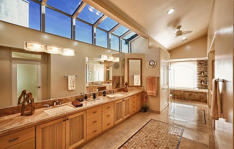 Мрамор Breccia Sardo в отделке ванной комнаты