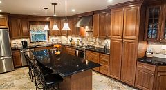 Камень в кухне