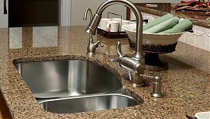 Столешница из Carioca Gold