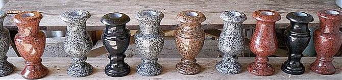 Гранитные вазы