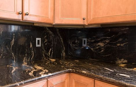 Black Cosmic в отделке кухни