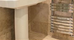 Мрамор Cappucino в отделке ванной