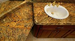 Tiger Skin Yellow в отделке ванной