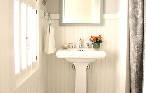 Пол, облицованный мозаикой Bianco Carrara изображение 1