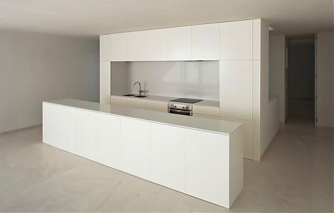 Современная белоснежная вилла в стиле хай-тек изображение 7