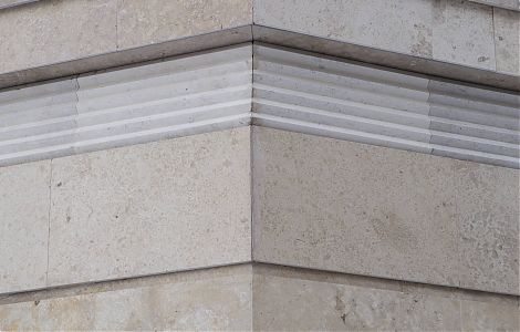 Каменная отделка фасада городского квартала изображение 2