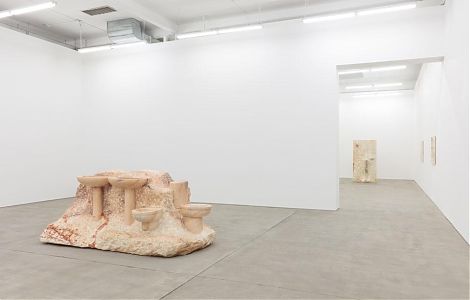 Необычные экспонаты из мрамора Rosa Aurora изображение 4