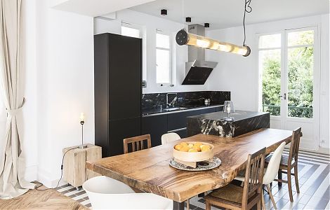 Отделка кухонной рабочей зоны гранитом Black Cosmic изображение 3