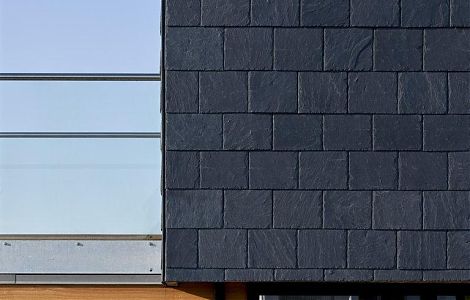 Фасад, облицованный черным сланцем изображение 9