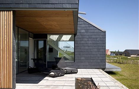 Фасад, облицованный черным сланцем изображение 7