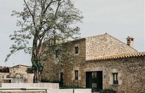 Travertine Classic в загородном ландшафте изображение 6