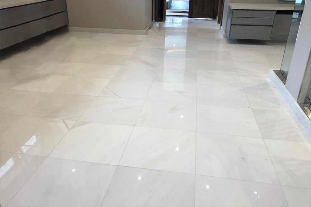 Отделка пола плиткой из Сивека